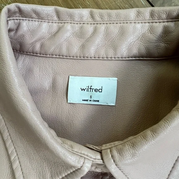 Like-new Aritzia WILFRED faux leather shirt/shacket in excellent condition - Picture 4 of 6